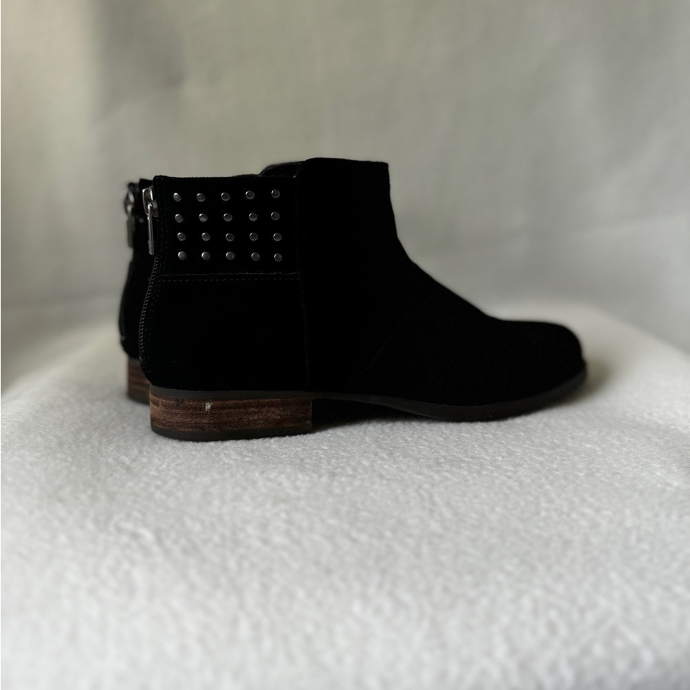 Koolaburra by UGG size 8 Suede Black Women’s Ankle Boot - Picture 13 of 13